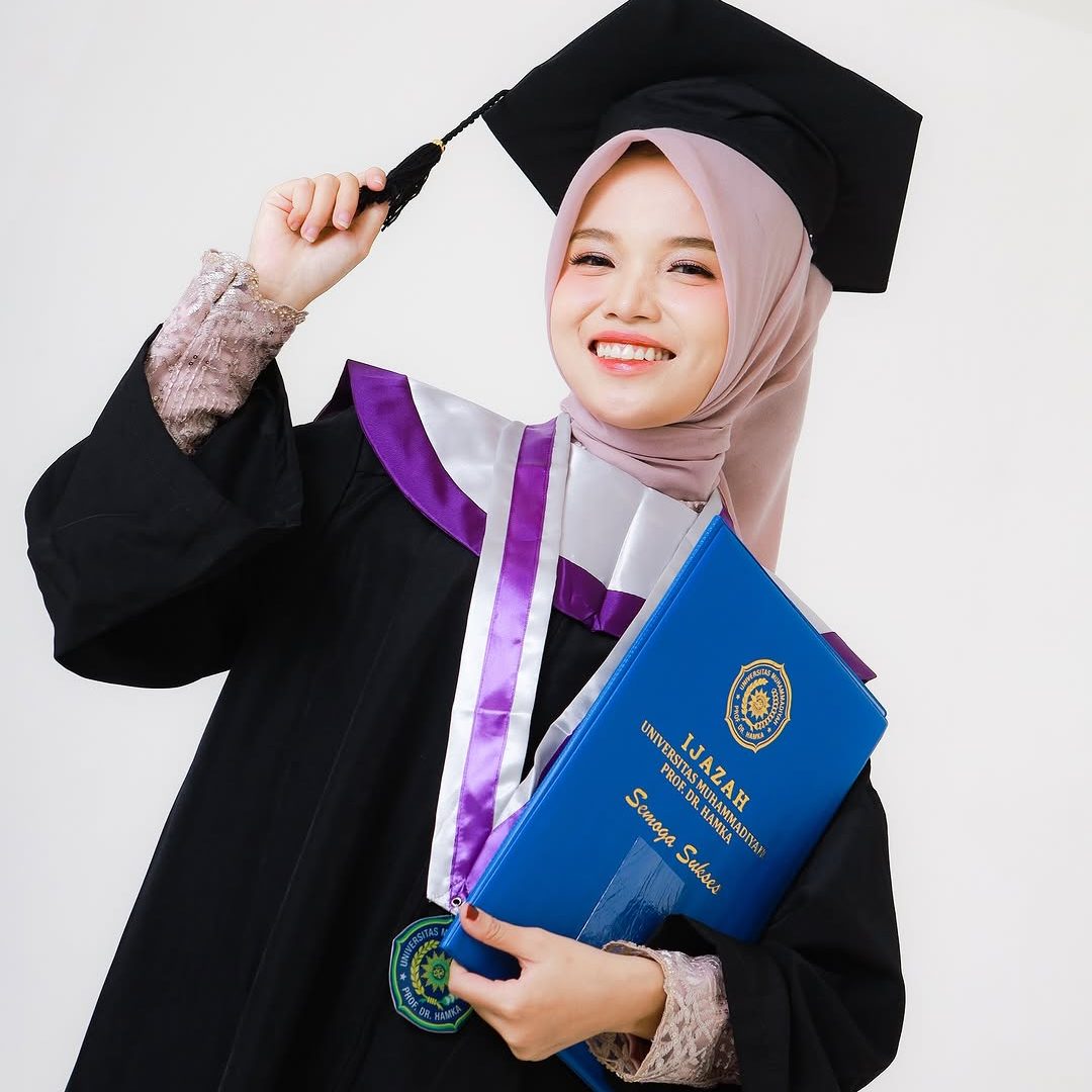 Wisuda | Studio Foto dua transisi Wisuda | Studio Foto dua transisi